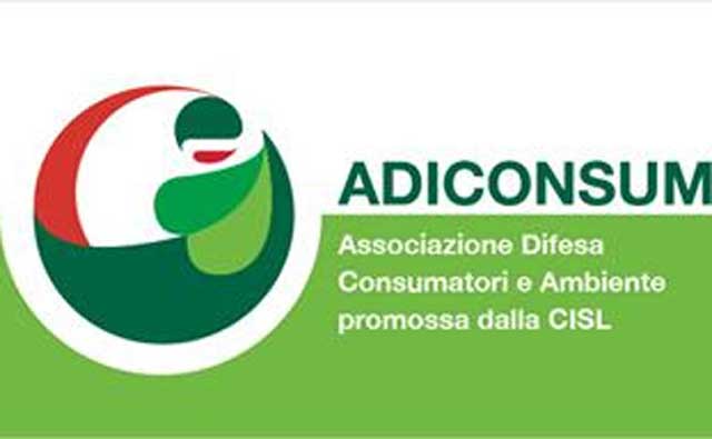 Adiconsum-navigazione-in-Internet-utilizzo-di-Social