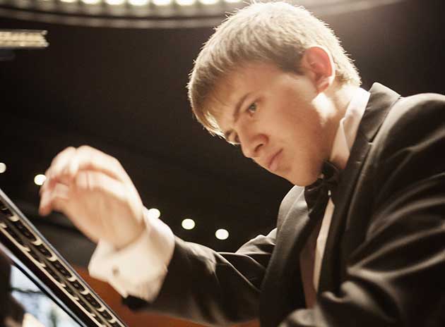 comune-di-parma-Filippo-Gorini-piano--photo-Dan-Hannen